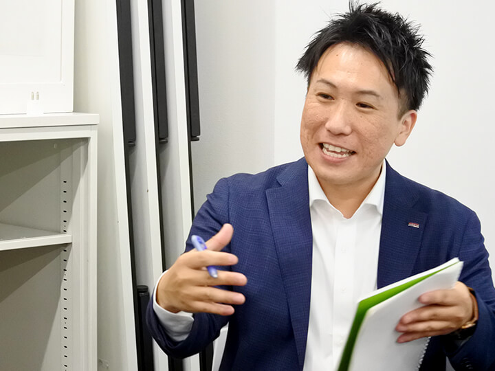 求める人物
